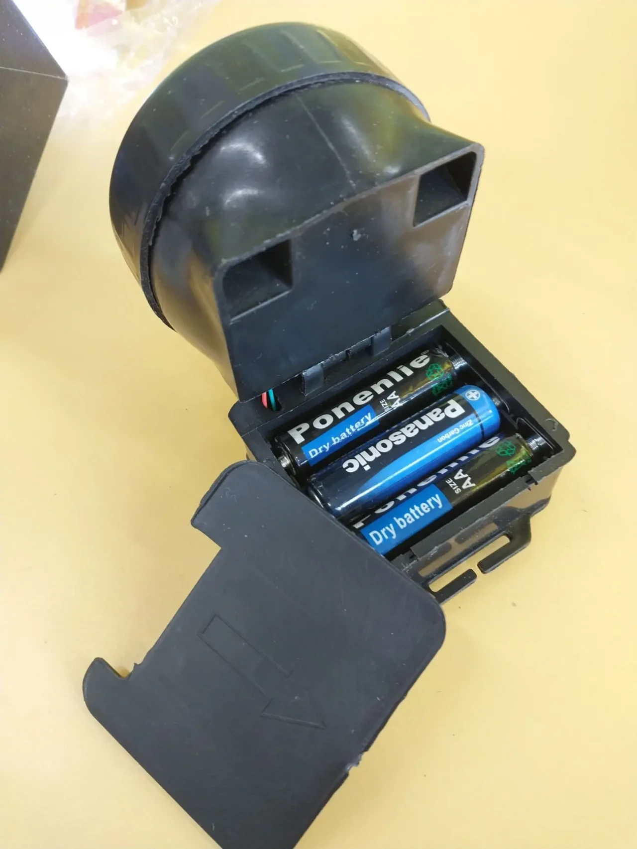 Фонарик на голову Luno на батарейках 3