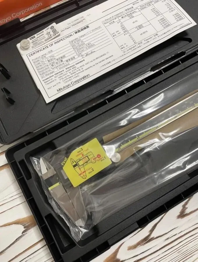 ОРИГИНАЛ Штангенциркуль цифровий 200мм Японія 2