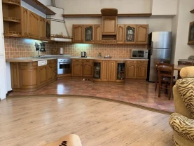 Сдам в аренду велику квартиру