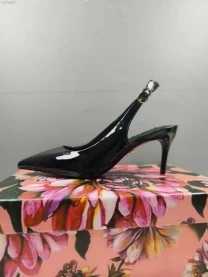 Босоніжки Dolce Gabbana чорні лакові 34-42