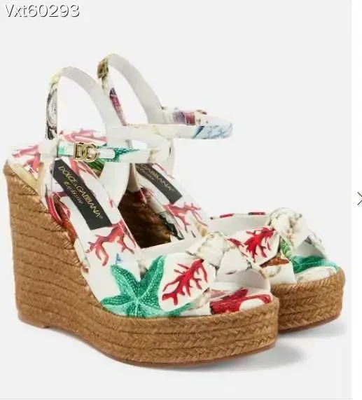 Босоніжки Dolce Gabbana на платформі 34-41 8