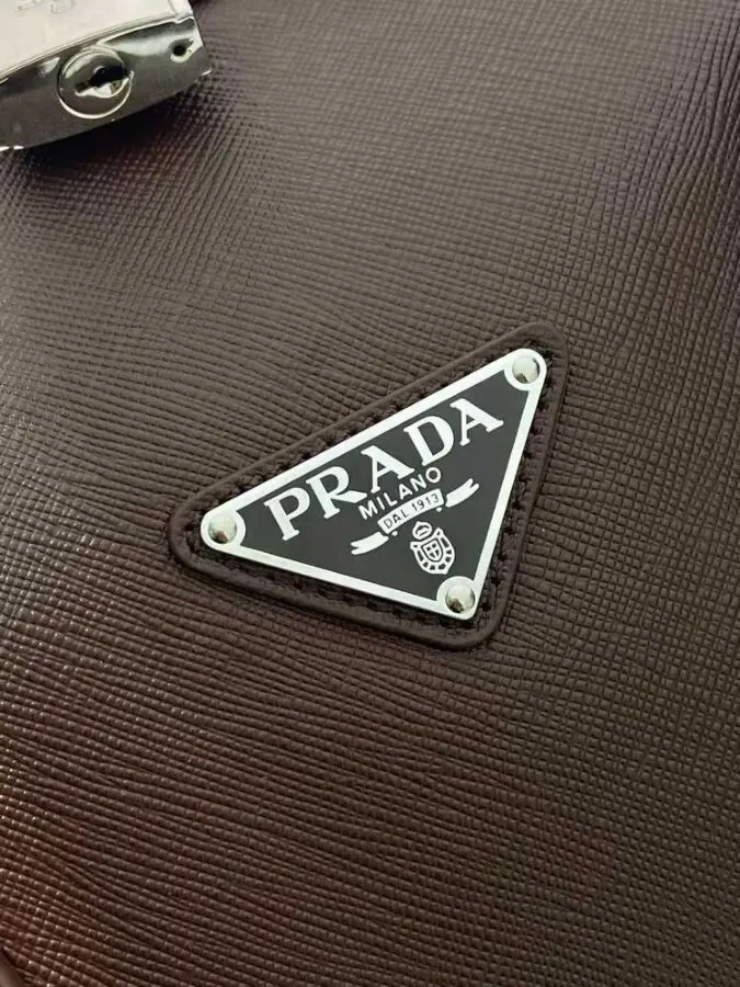 Дорожна сумка Prada 4