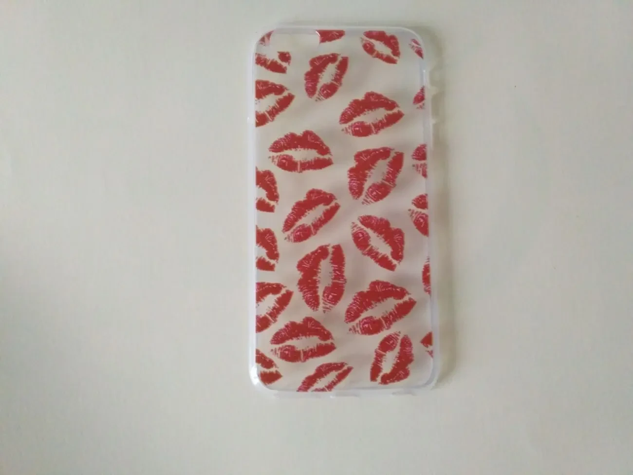 Чехол на Iphone 6 Plus Губы