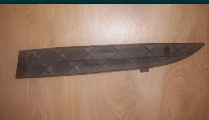 Продам решетку левая сторона Citroen C4