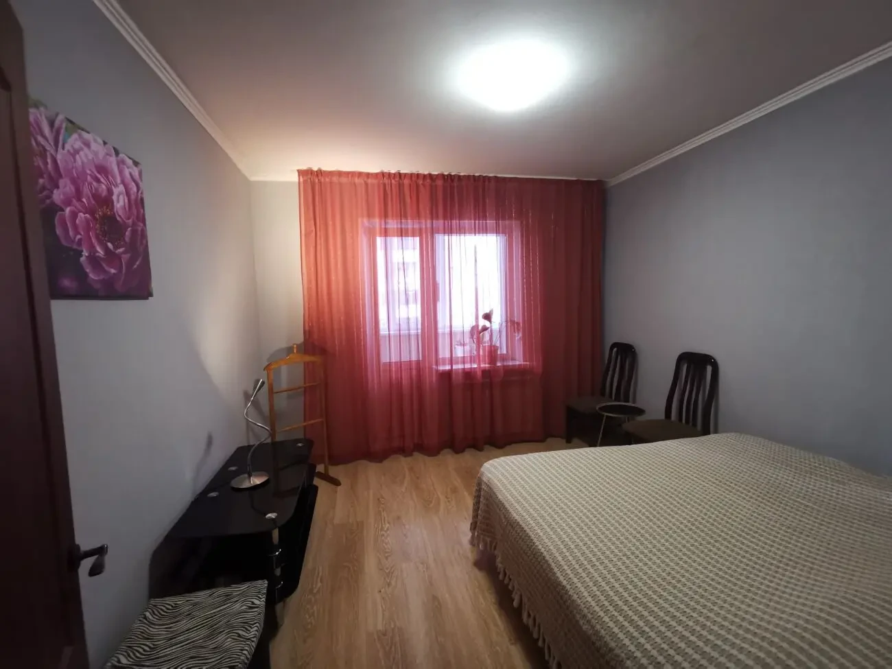 Продам 4-кімнатну квартиру з ремонтом біля метро Позняки 2