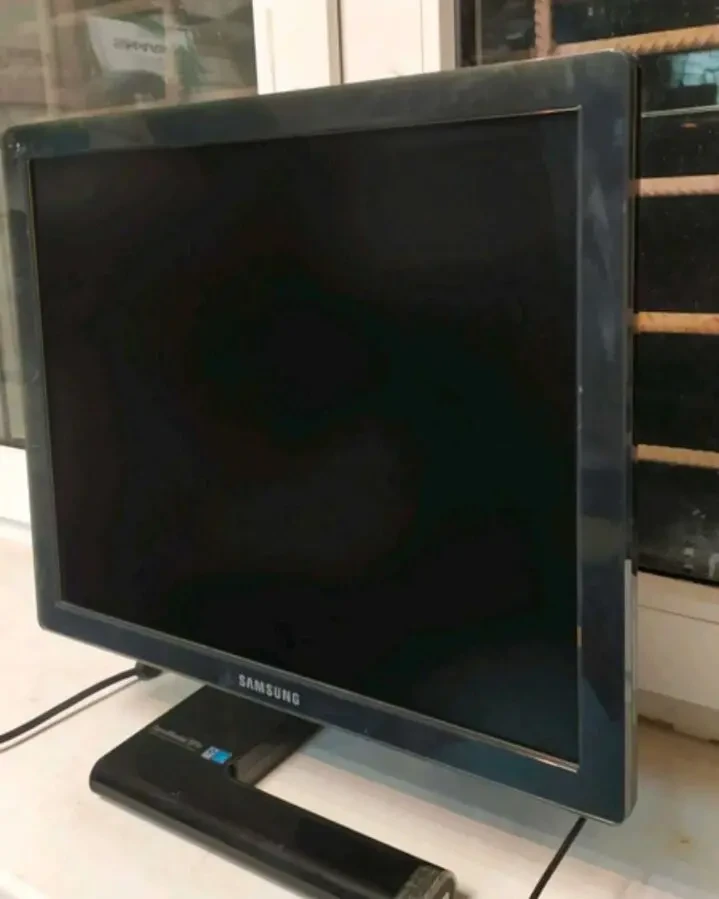 монитор Samsung 971p 4