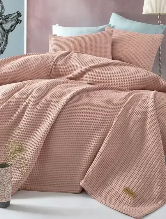 Простирадло з наволочками. 7