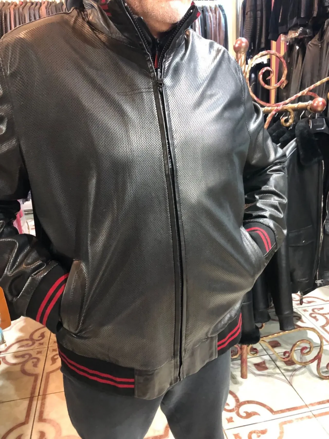 Бомбери куртки шкіряні,Аеронафтіка 3