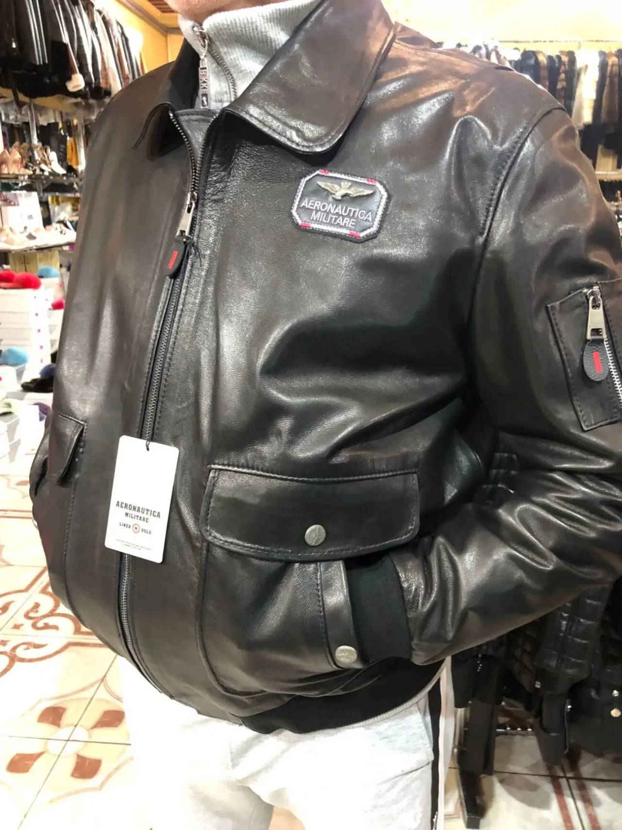 Бомбери куртки шкіряні,Аеронафтіка 7