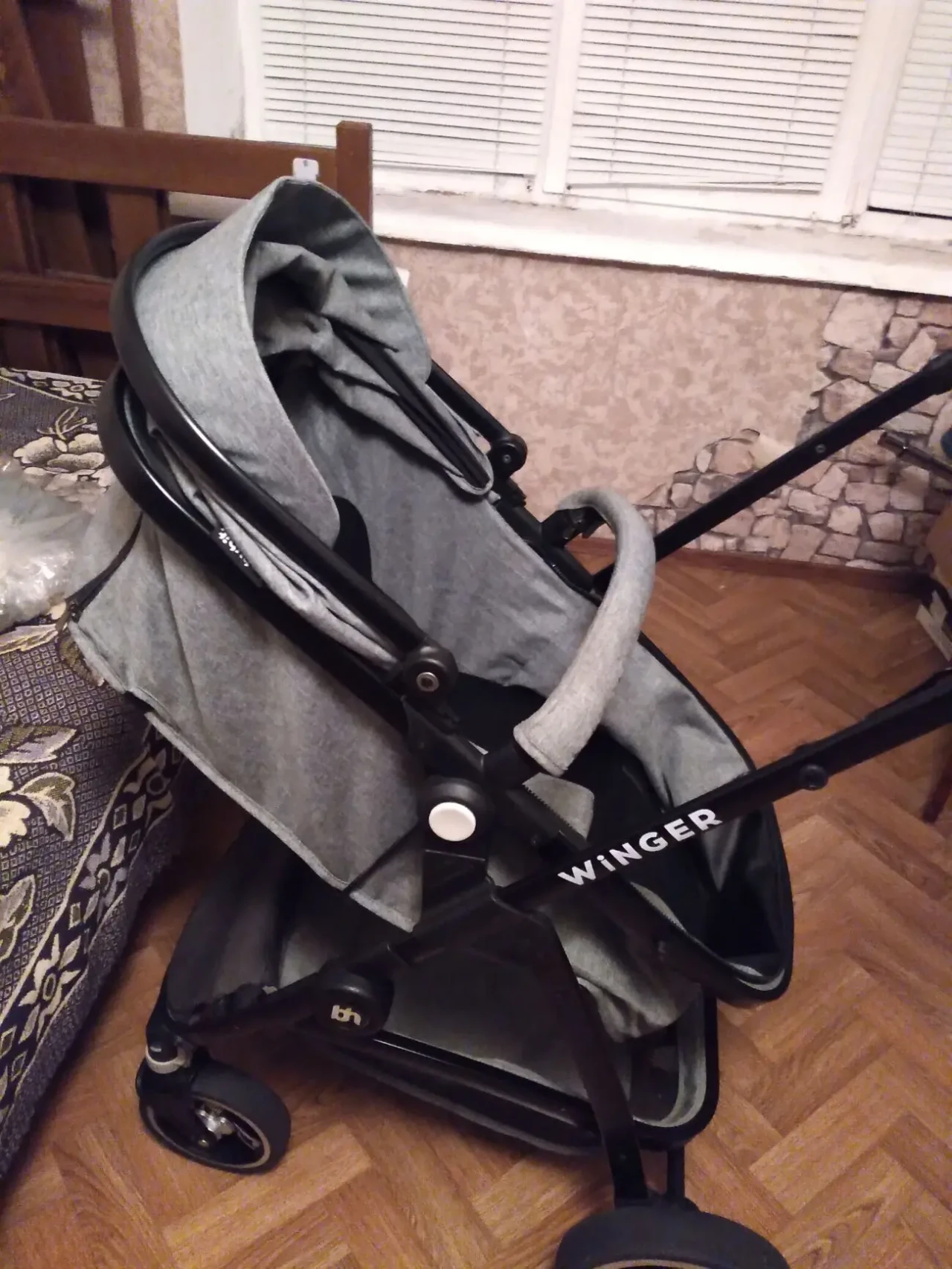 Продам дитячу каляску 4