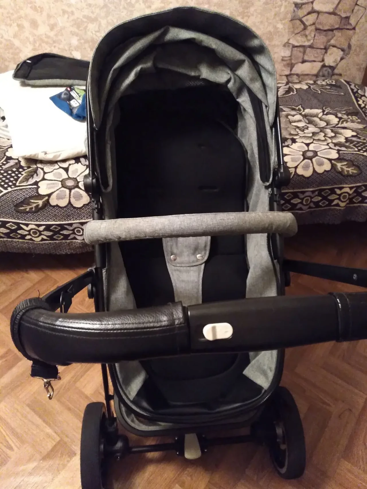 Продам дитячу каляску 3