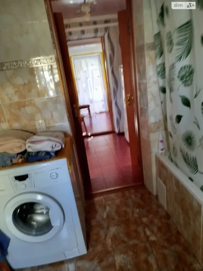 Продаж 1 поверхового будинку з гаражем і ділянкою на 80 соток. 8