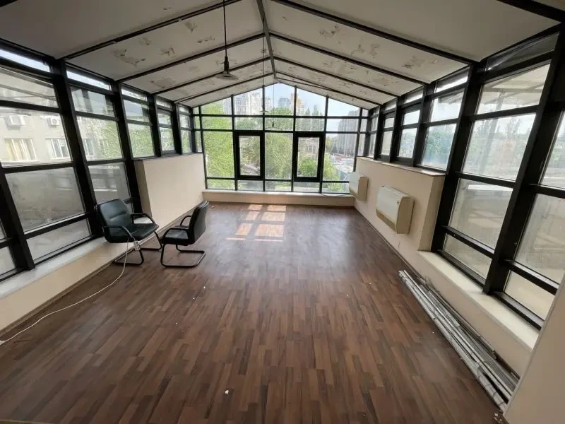 Здание на 15,6 сотках. Госакт. пр. Гагарина/Французский бульвар. 8