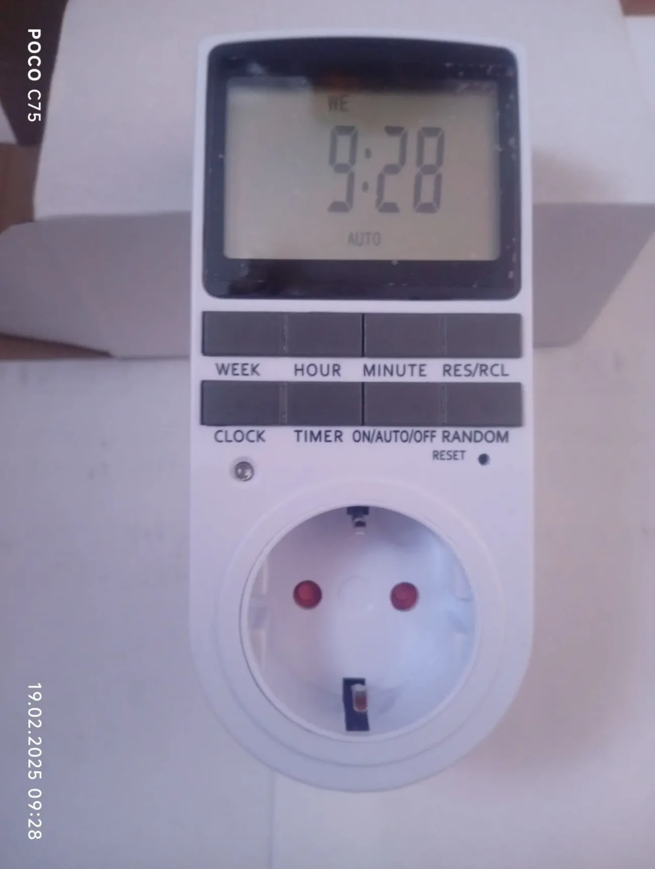 Цифровой переключатель с таймером для кухни.