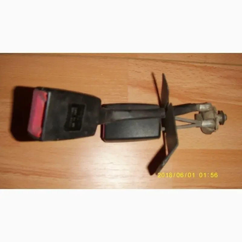 застежки ремней безопасности A6 C5 2.5 tdi 97 оригинал