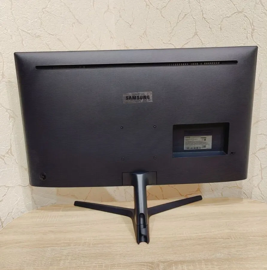 Монітор 32 Samsung U32J590U 3840x2160 4K UltraHD VA LED 75Гц 4мс HDMI 5