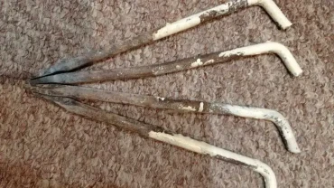 Продам кронштейны для металлических батарей.