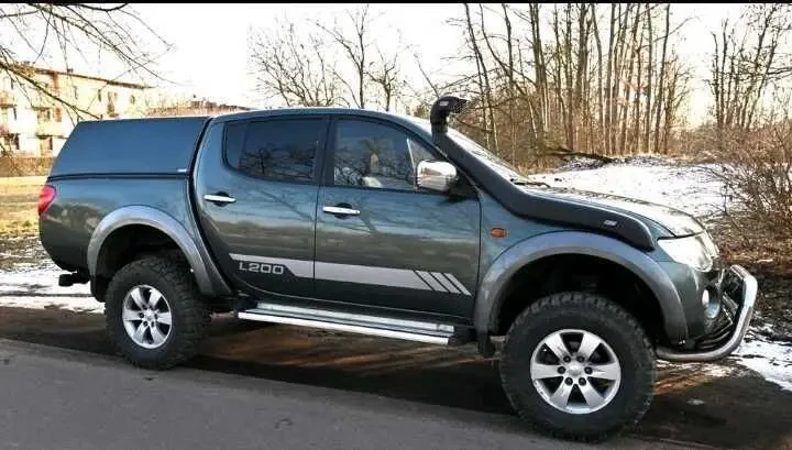 Mitsubishi L200 2