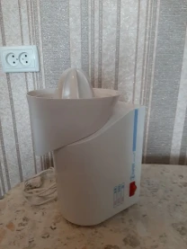 Продам соковыжималку и овощерезку.