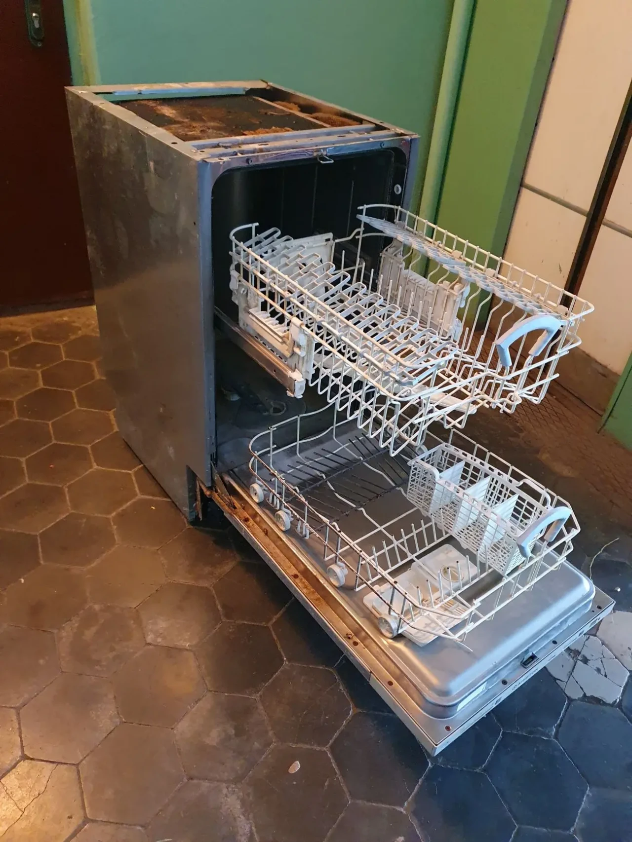 встраиваемая посудомоечная машина ARISTON LI 480 A 5