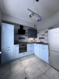 Трикімнатна квартира 100 м.кв з двома санвузлами в закритому дворі