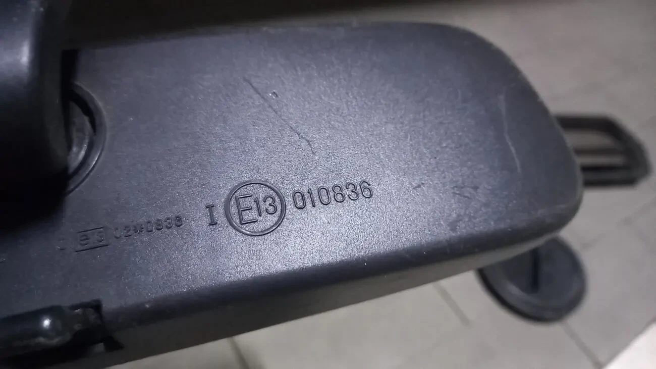 Зеркало салона Subaru внутрішнє 4