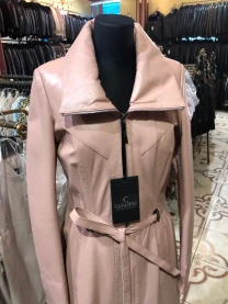 Плащ шкіряний,з поясом,пудра