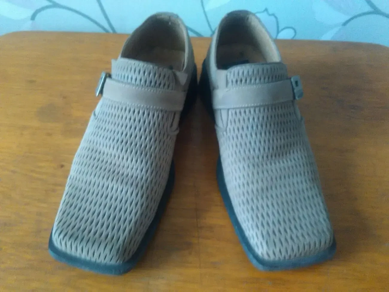 Мужские бежевые, кожаные туфли - 2 dvd диска с фильмами в подарок. 2