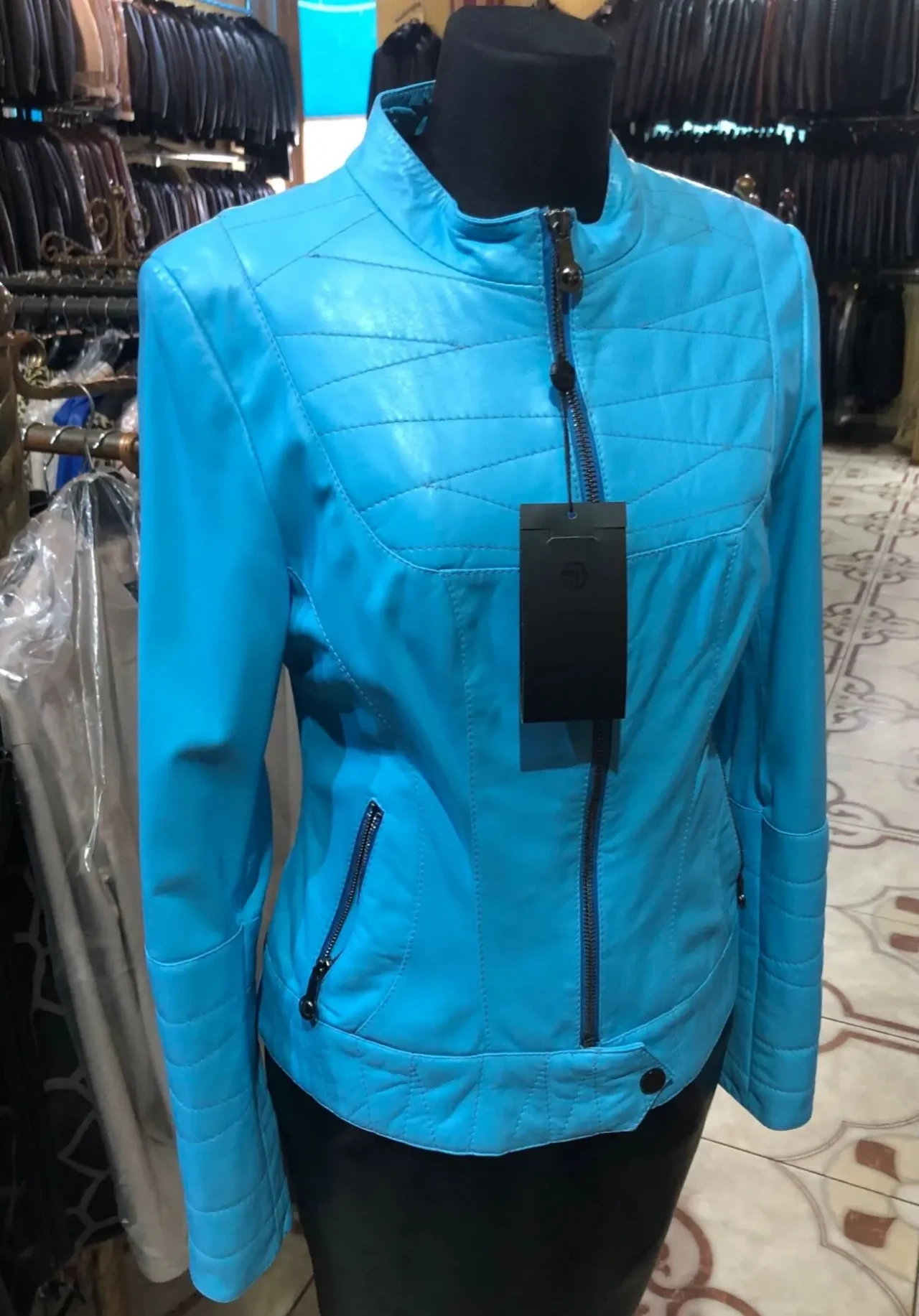 Шкіряна куртка,стійка