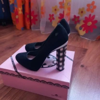 Жіночі туфлі