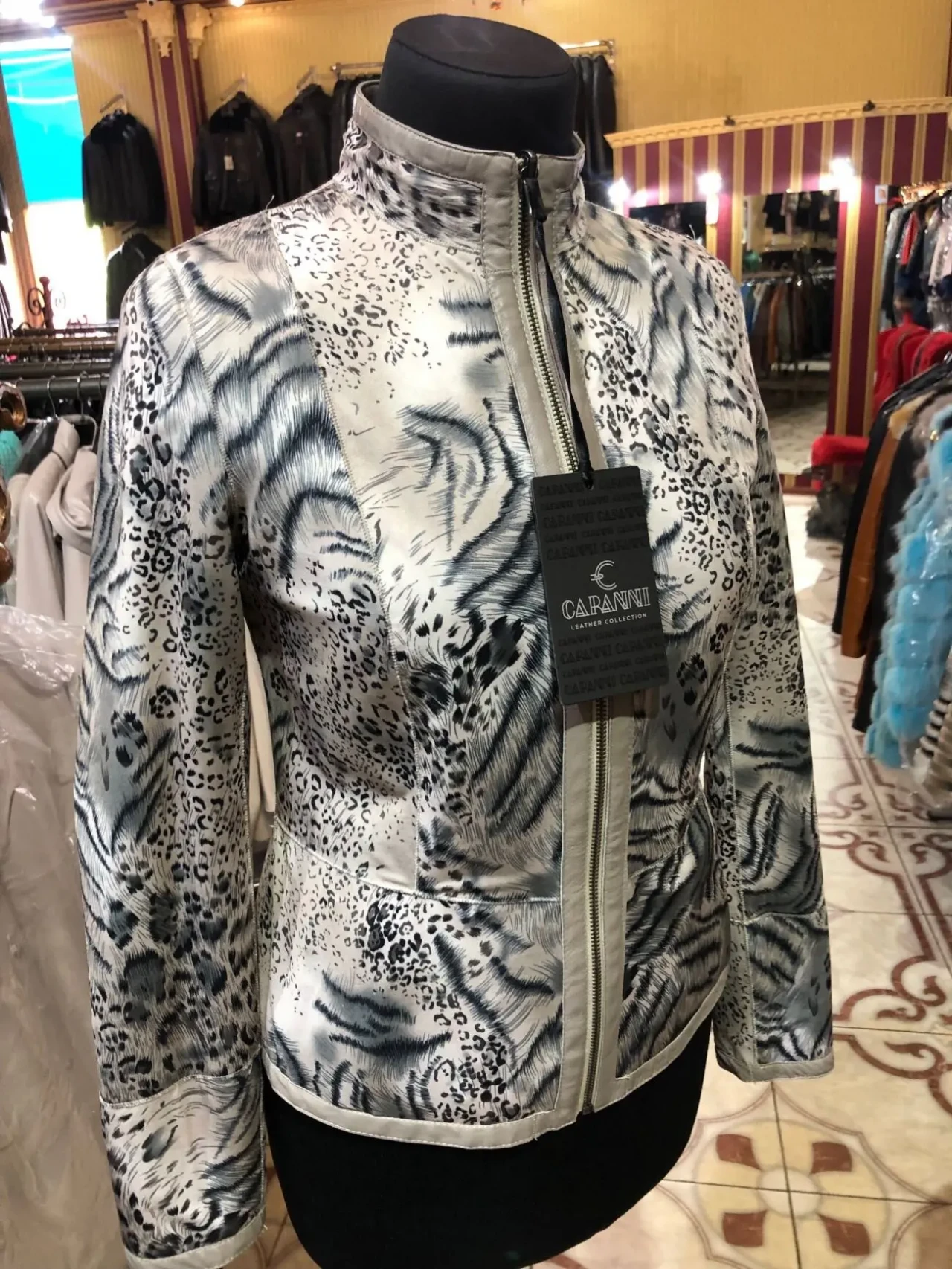 Куртка шкіряна беж,двостороння 2