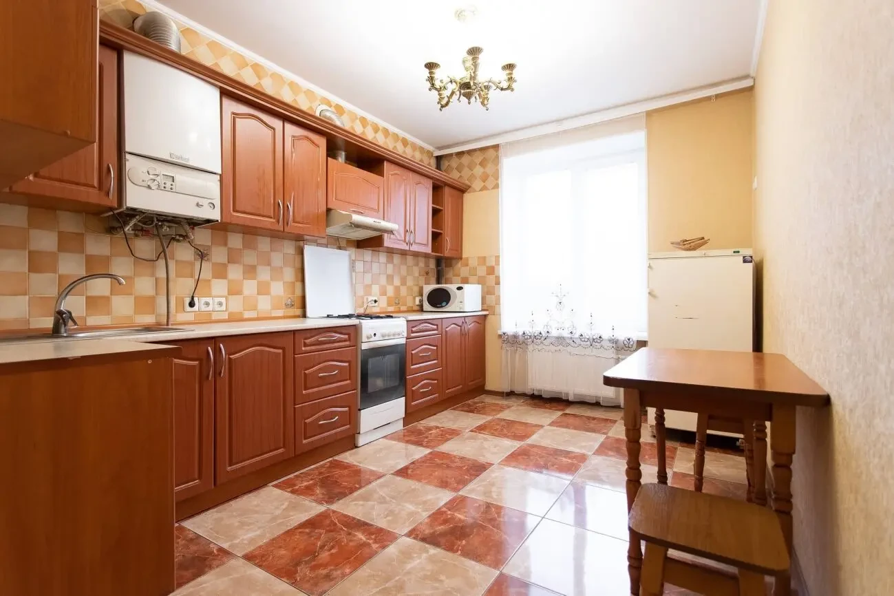 Квартира подобово в центрі Камянець -Подільський. Власник. 5