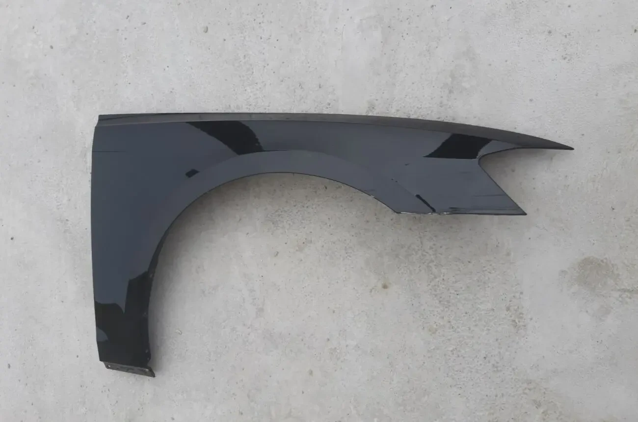 Audi A8 Крило переднє 4N0821106B 2