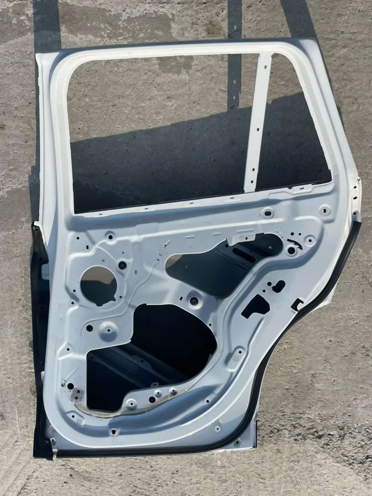 BMW X1 F48 Двері зад прав 41007461352 41007414374 7