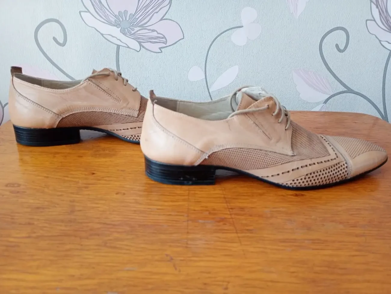 Мужские кожаные, бежевые туфли - 3 dvd диска в подарок. 3