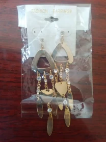 Серьги с камнями swarovski (бижутерия).