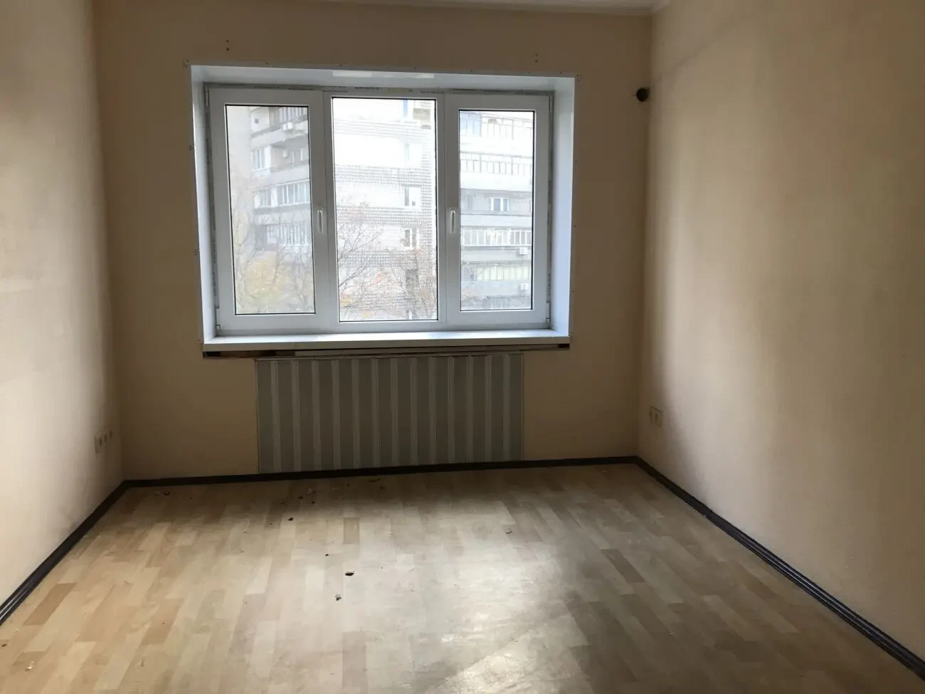 Сдам офис левый берег.