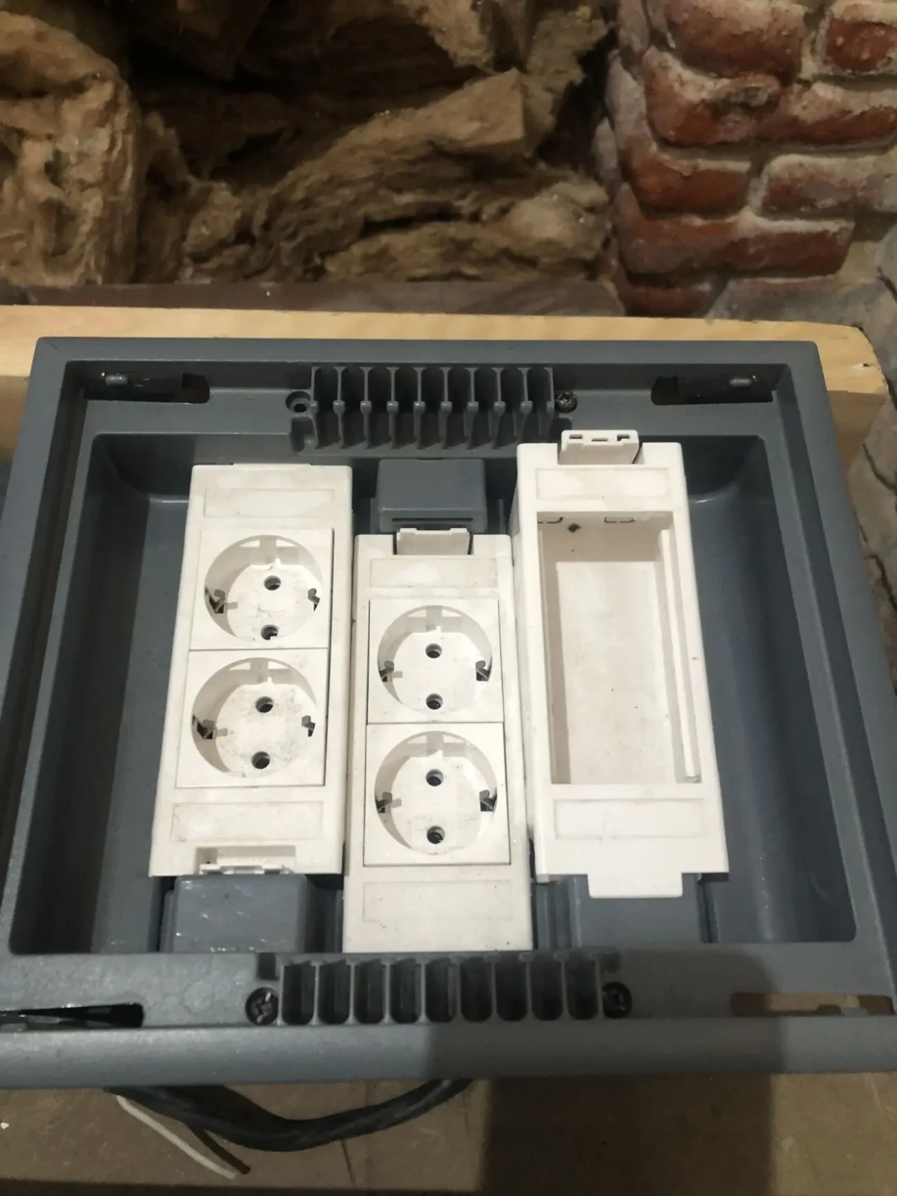 Продам электроблок