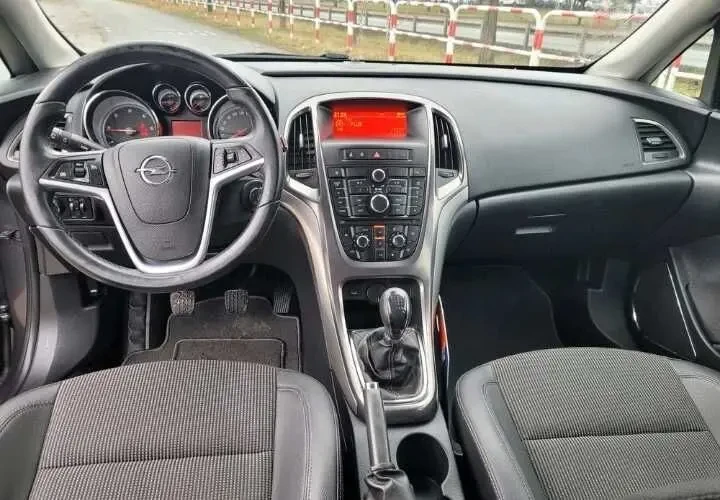 Opel Astra 1.7 Дизельное 10