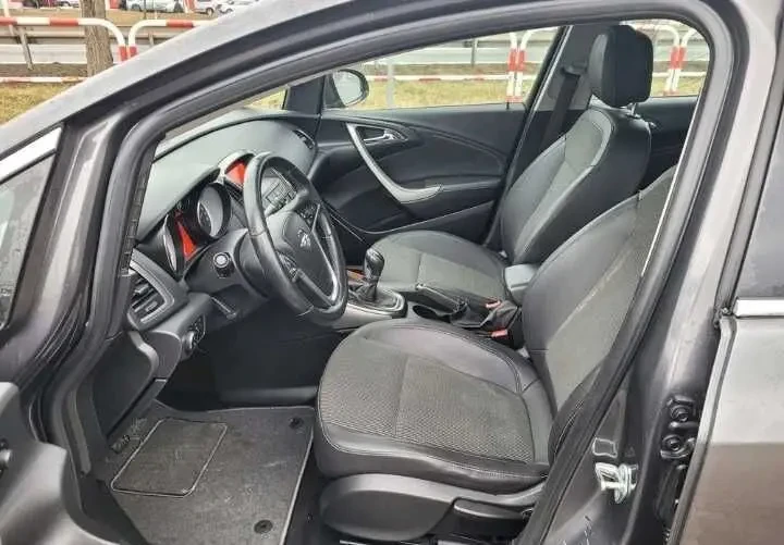 Opel Astra 1.7 Дизельное 9