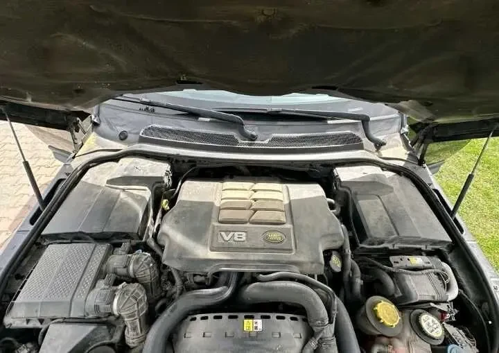 Land Rover Range Rover Sport 7