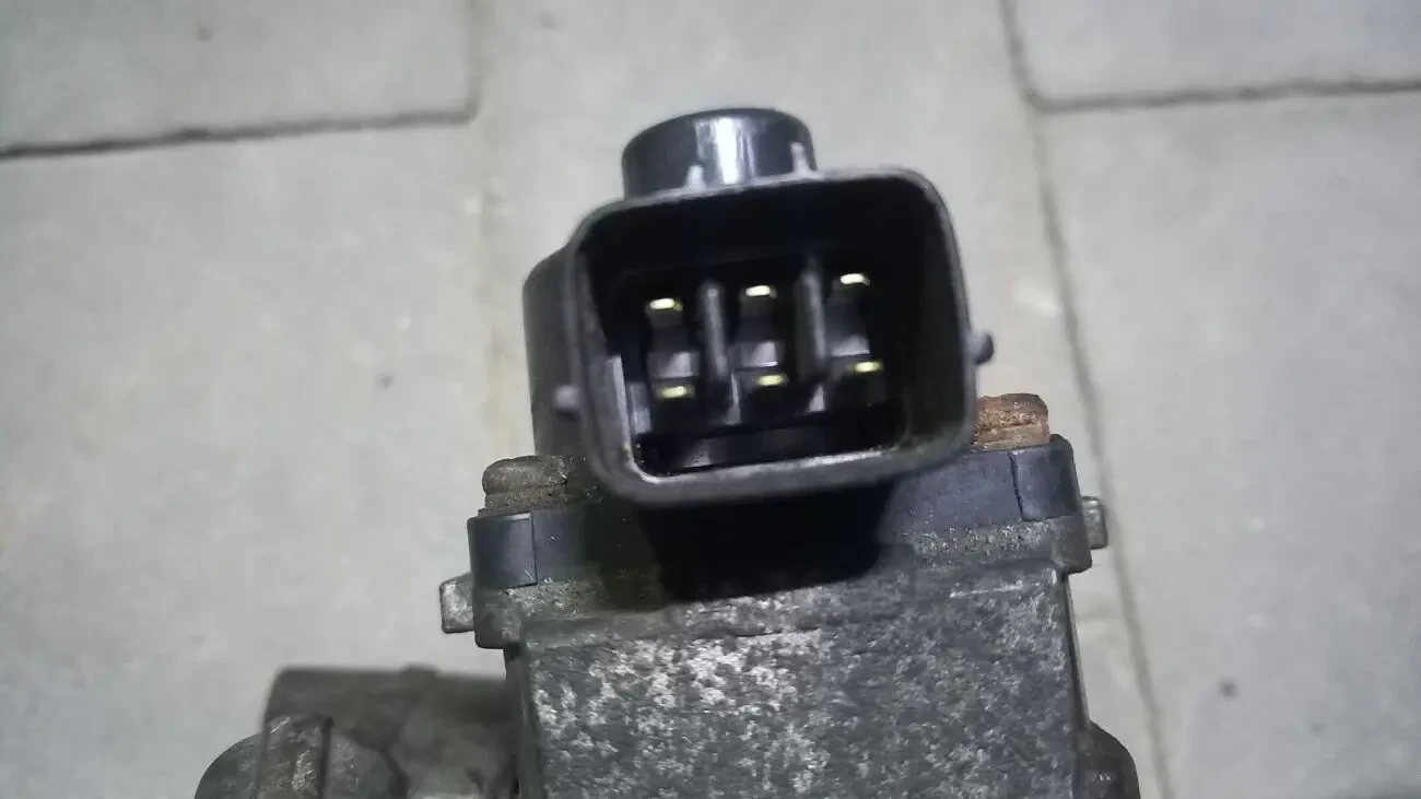 Клапан EGR эгр Mazda 3 bk клапан ЕГР Мазда 3 5 6 3