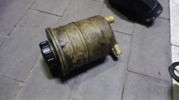 Бачок ГУР гідропідсилювача  Renault	7 700 782 884 opel nissan citroen