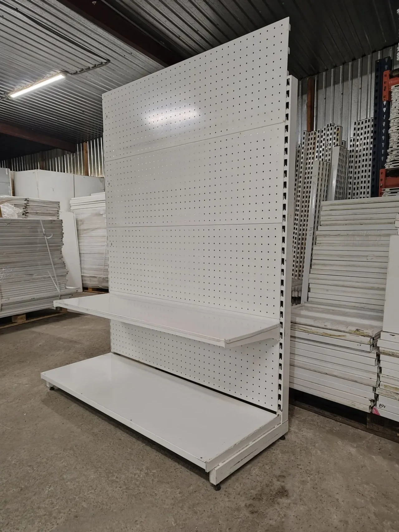 Стелажі перфорація, торгові стелажі, перфорований стелаж