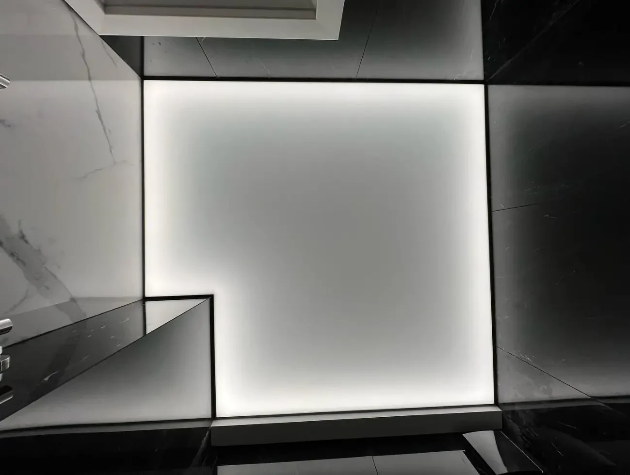 НАТЯЖНІ СТЕЛІ та СУЧАСНЕ СВІТЛО у Київі та Вишгороді Досвід 20 років 5