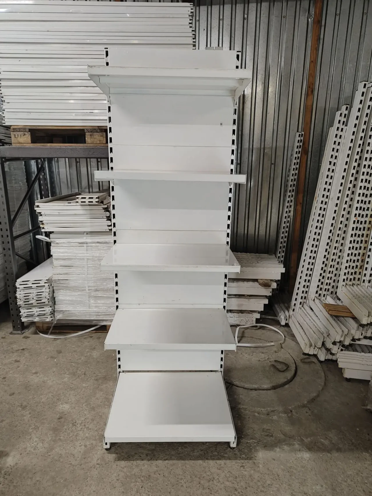 Стелаж торговий бу, стелаж пристінний бв , стелаж металевий бу 2