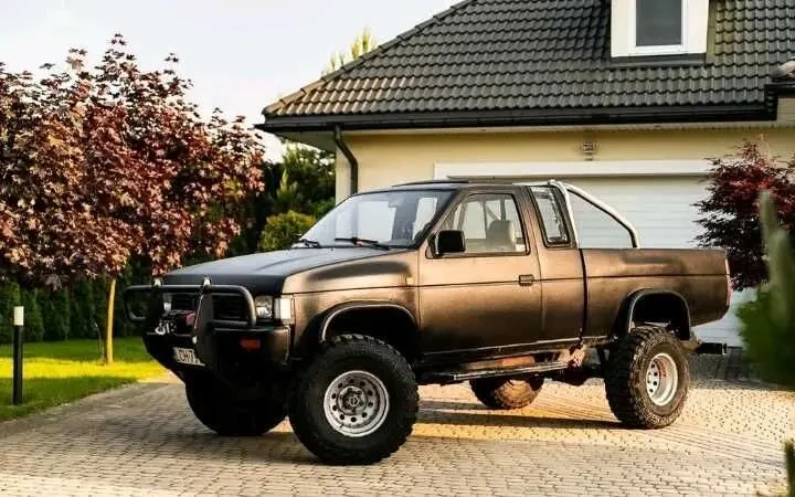 Nissan Пікап 3