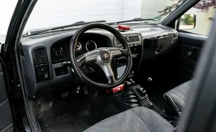 Nissan Пікап 9