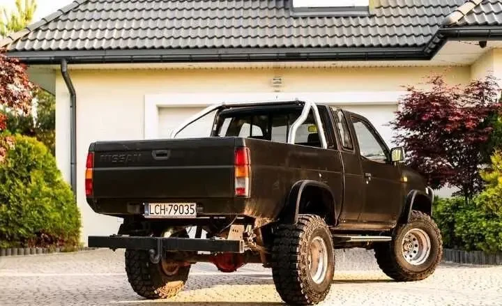 Nissan Пікап 5