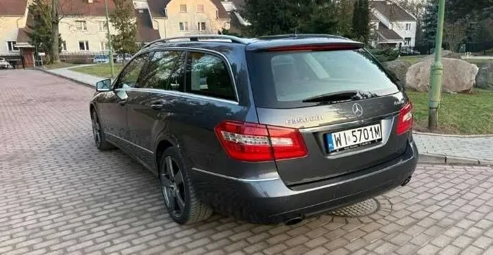 Mercedes-benz E Class 3.0 D. 3